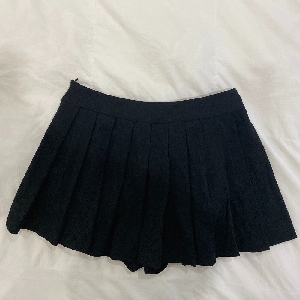 Zara Black Pleated mini skirt Size small